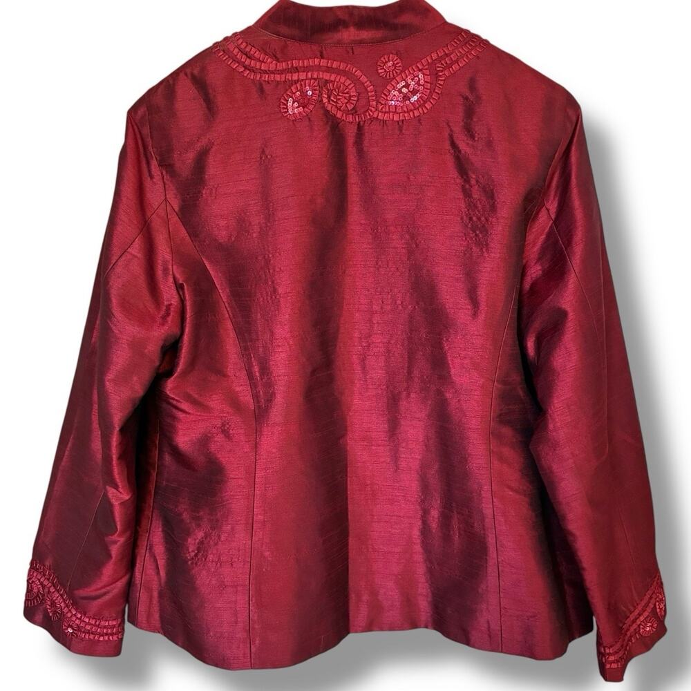 Chico's Jacket NWT Size 3 (XL) Twirling Applique Beaded Tiena Blouse Cardinal - Picture 3 of 6